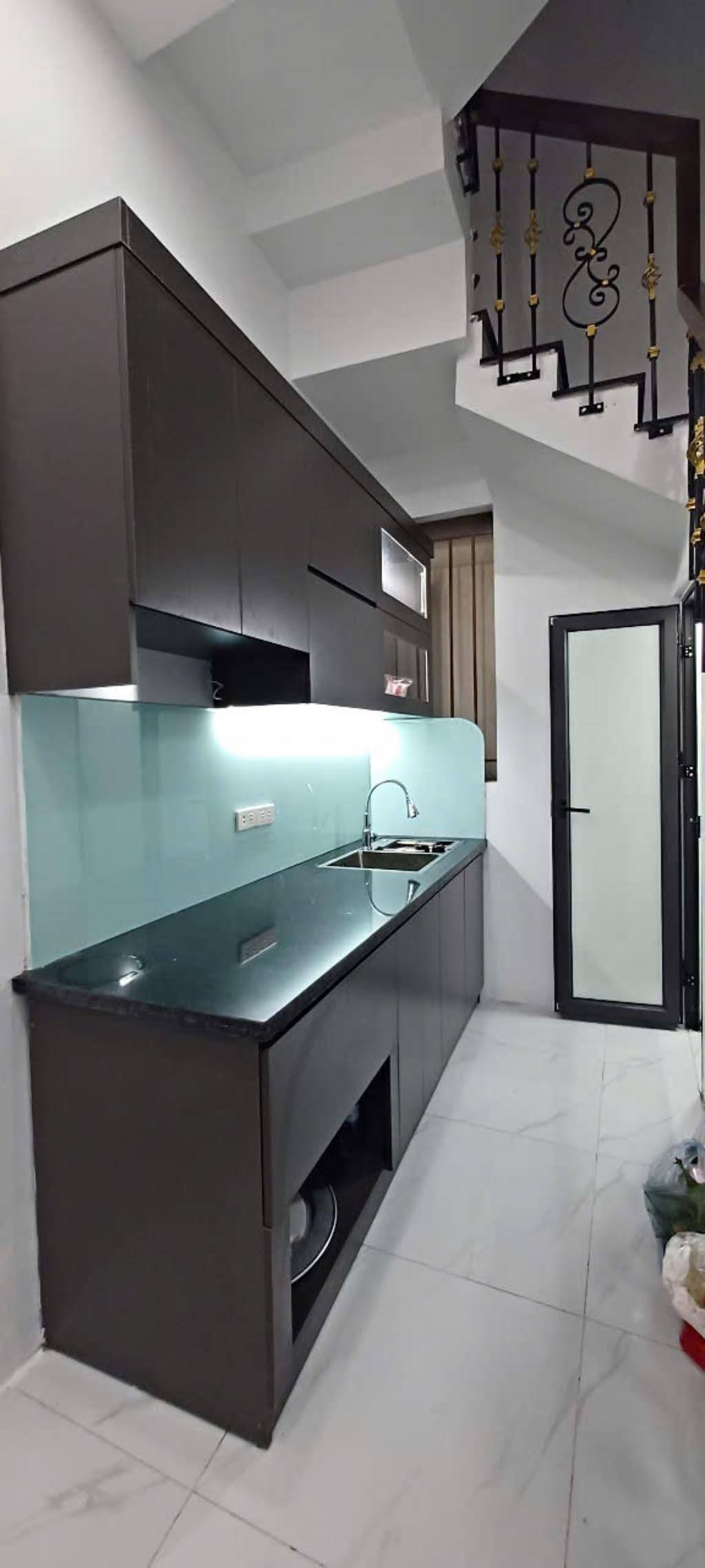 BÁN NHÀ 3 TẦNG, 28M2, HAI BÀ TRƯNG - GIÁ 5 TỶ X - SỔ ĐỎ CHÍNH CHỦ - Ảnh 2